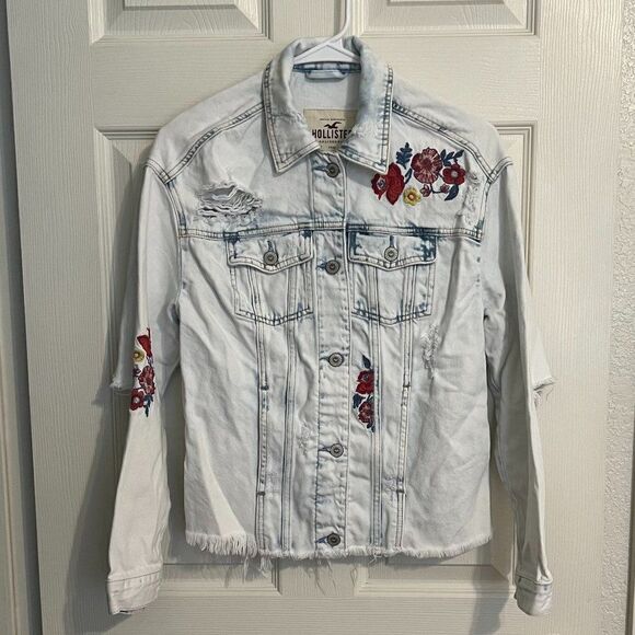 Hollister Distressed Embroidered Floral Jean Jacket Size XS - Picture 1 of 5